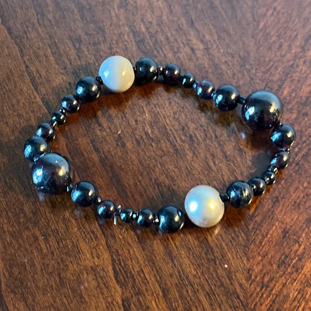 Handmade Beaded Stretch Bracelet - Black